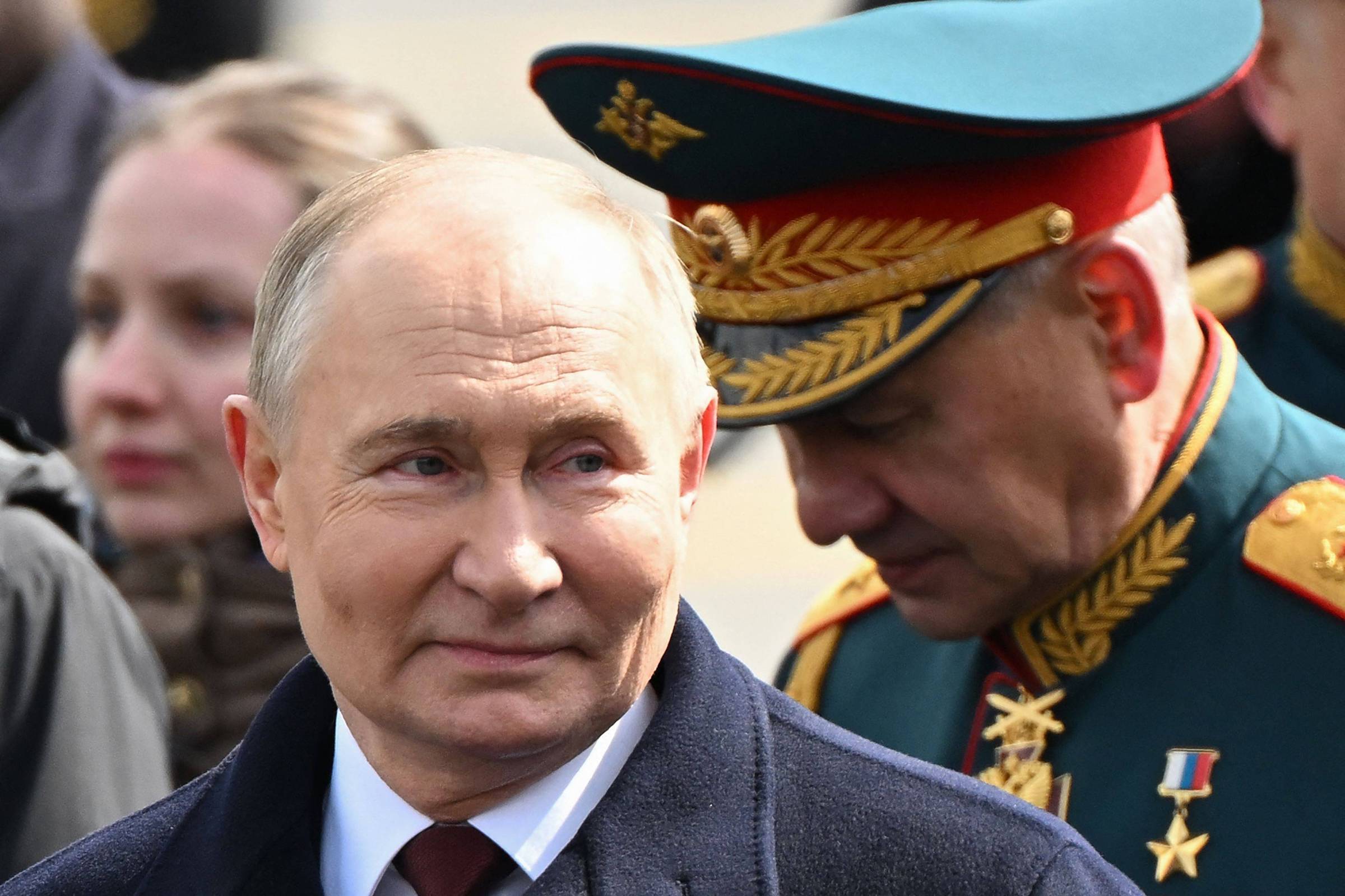 Rússia substitui ministro da Defesa em meio a ofensiva na Ucrânia